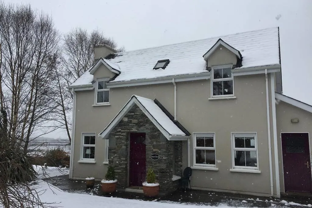Heron Water Cottage Killarney 0*,  Ireland